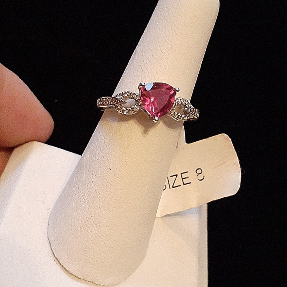 New Diamond candle cocktail ring. Rich Hot pink w czs size 8